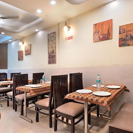 Hotel Aster Inn New Delhi Экстерьер фото