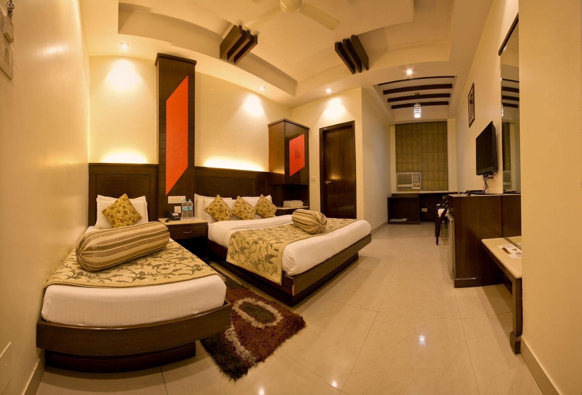 Hotel Aster Inn New Delhi Экстерьер фото