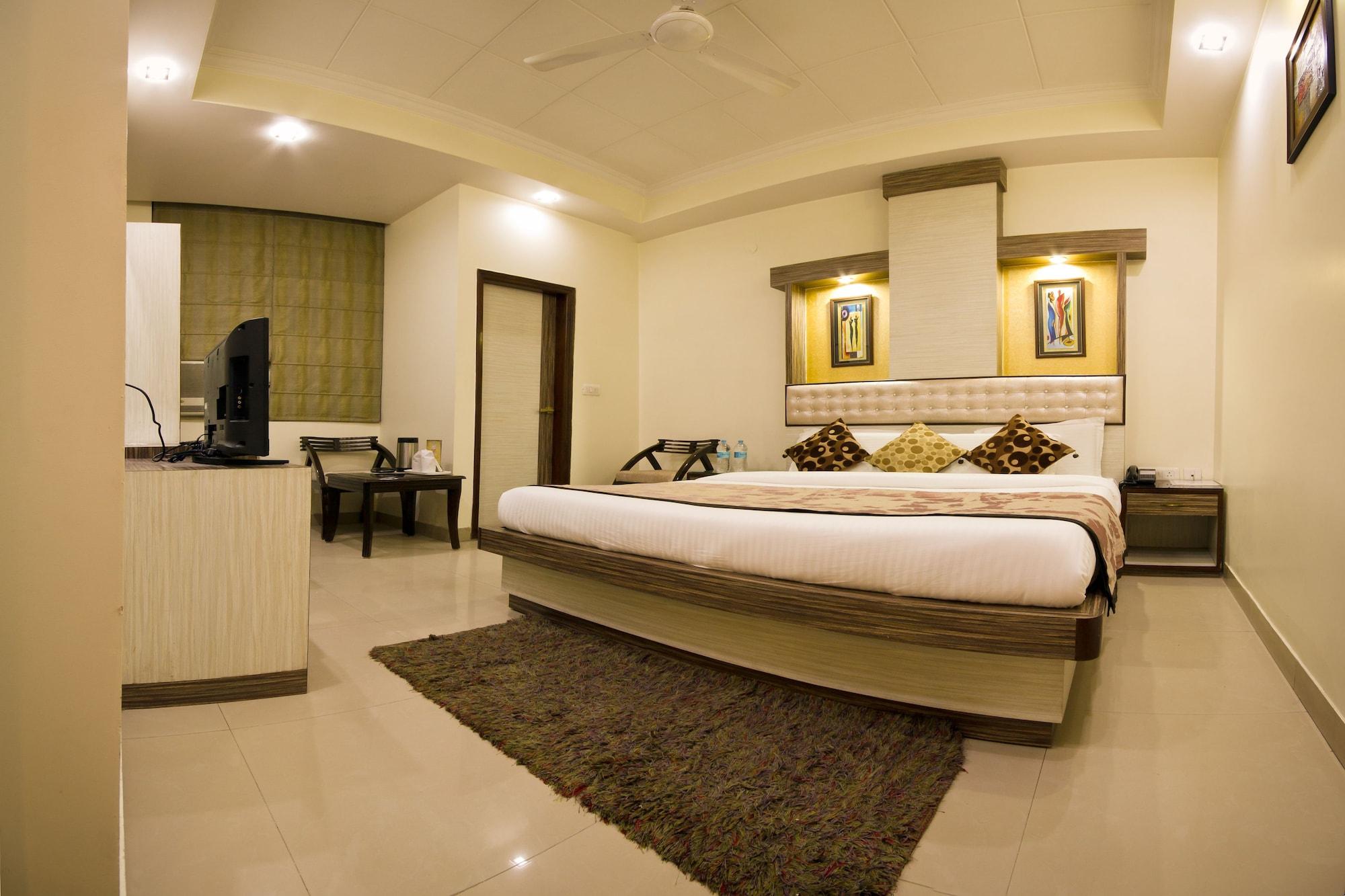 Hotel Aster Inn New Delhi Экстерьер фото
