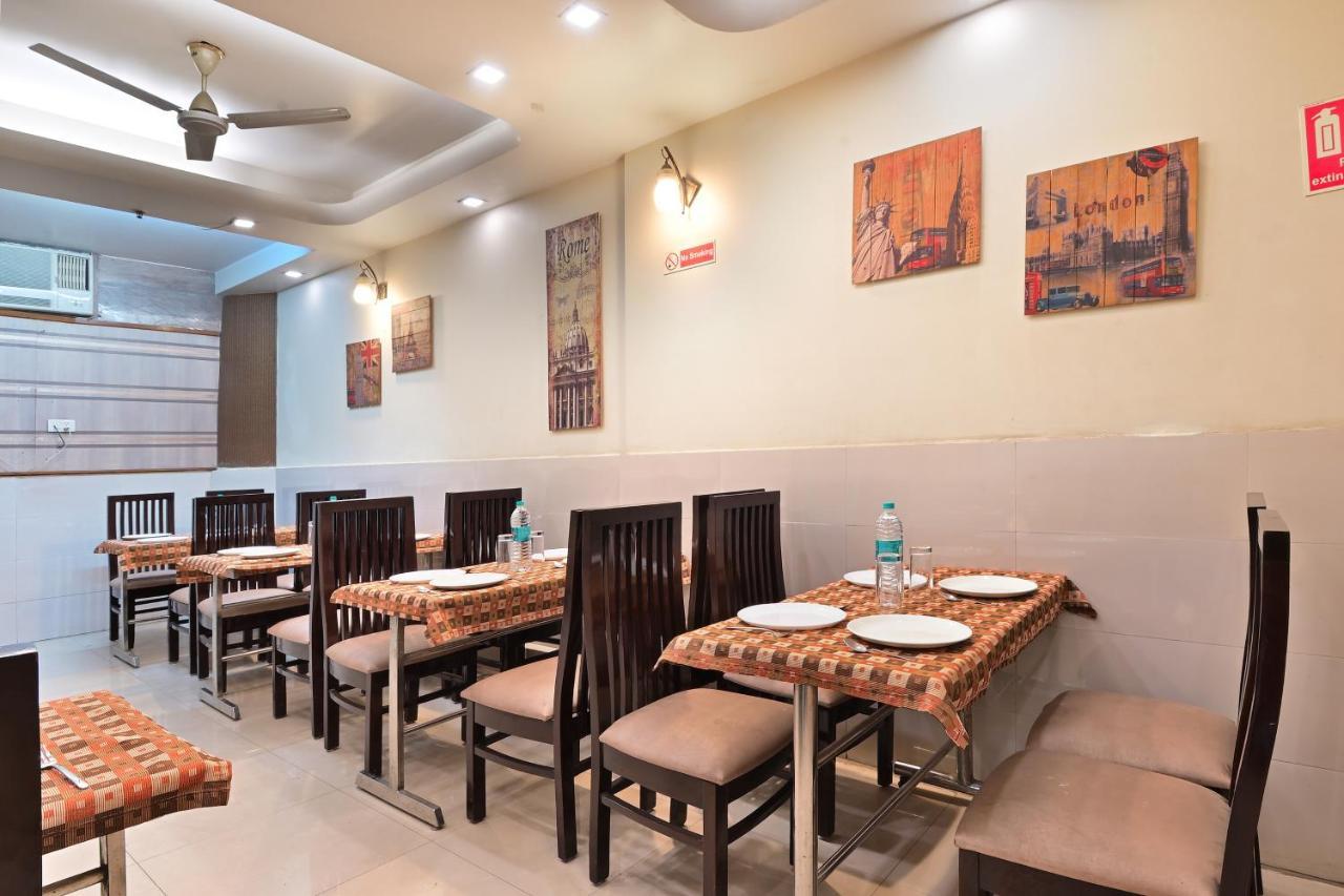Hotel Aster Inn New Delhi Экстерьер фото