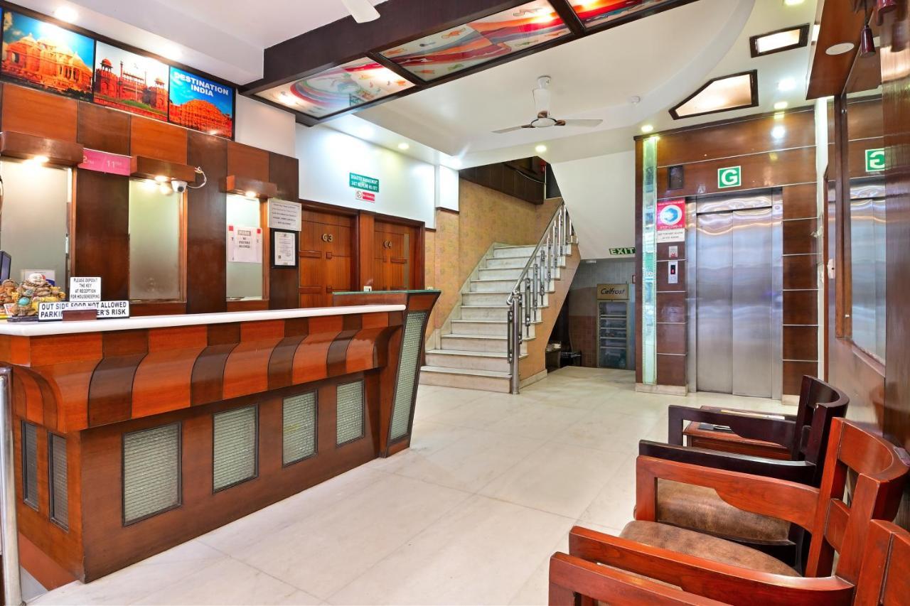 Hotel Aster Inn New Delhi Экстерьер фото
