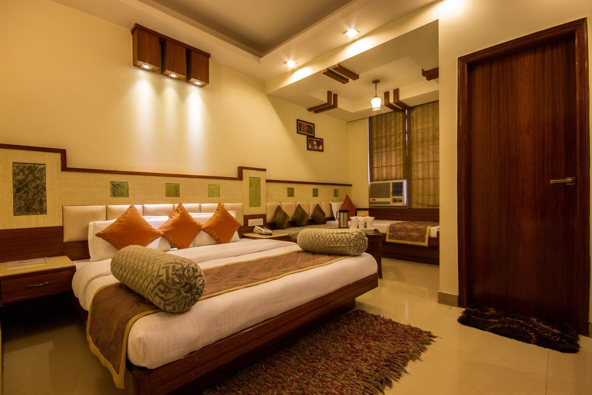 Hotel Aster Inn New Delhi Экстерьер фото