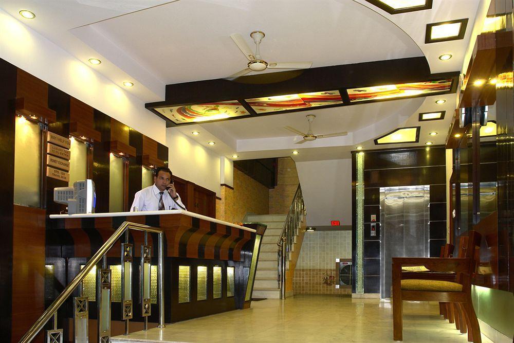 Hotel Aster Inn New Delhi Экстерьер фото