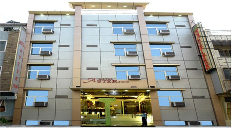 Hotel Aster Inn New Delhi Экстерьер фото