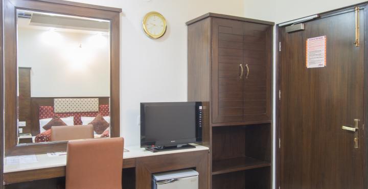 Hotel Aster Inn New Delhi Экстерьер фото