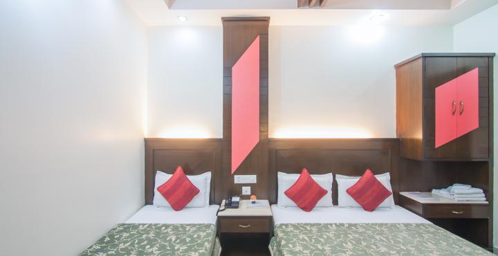 Hotel Aster Inn New Delhi Экстерьер фото