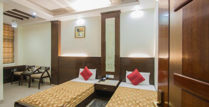 Hotel Aster Inn New Delhi Экстерьер фото